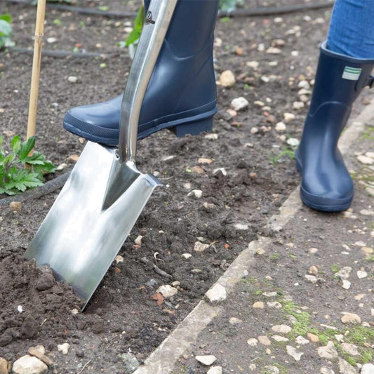 Wilkinson Sword - Stainless Steel Digging Spade Garden Spades | Snape & Sons